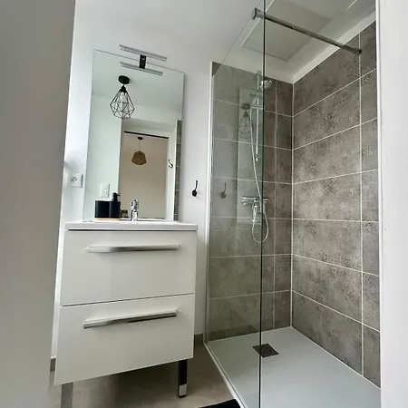 Moderne Gare De 5min Velos Inclus