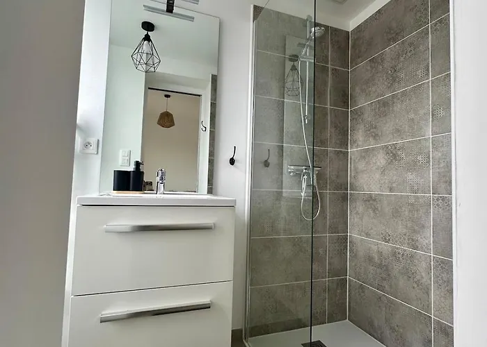 Moderne Gare De 5min Velos Inclus